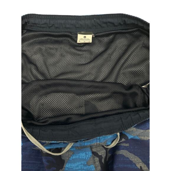Nike | Men’s Board Shorts | Size X-Large - Picture 3 of 4